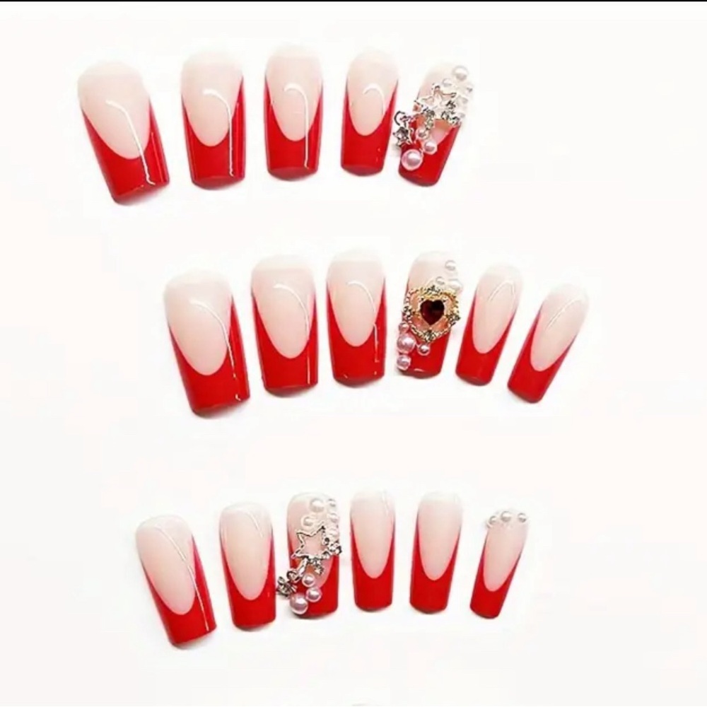 24 3D Star Chain Press On Nails